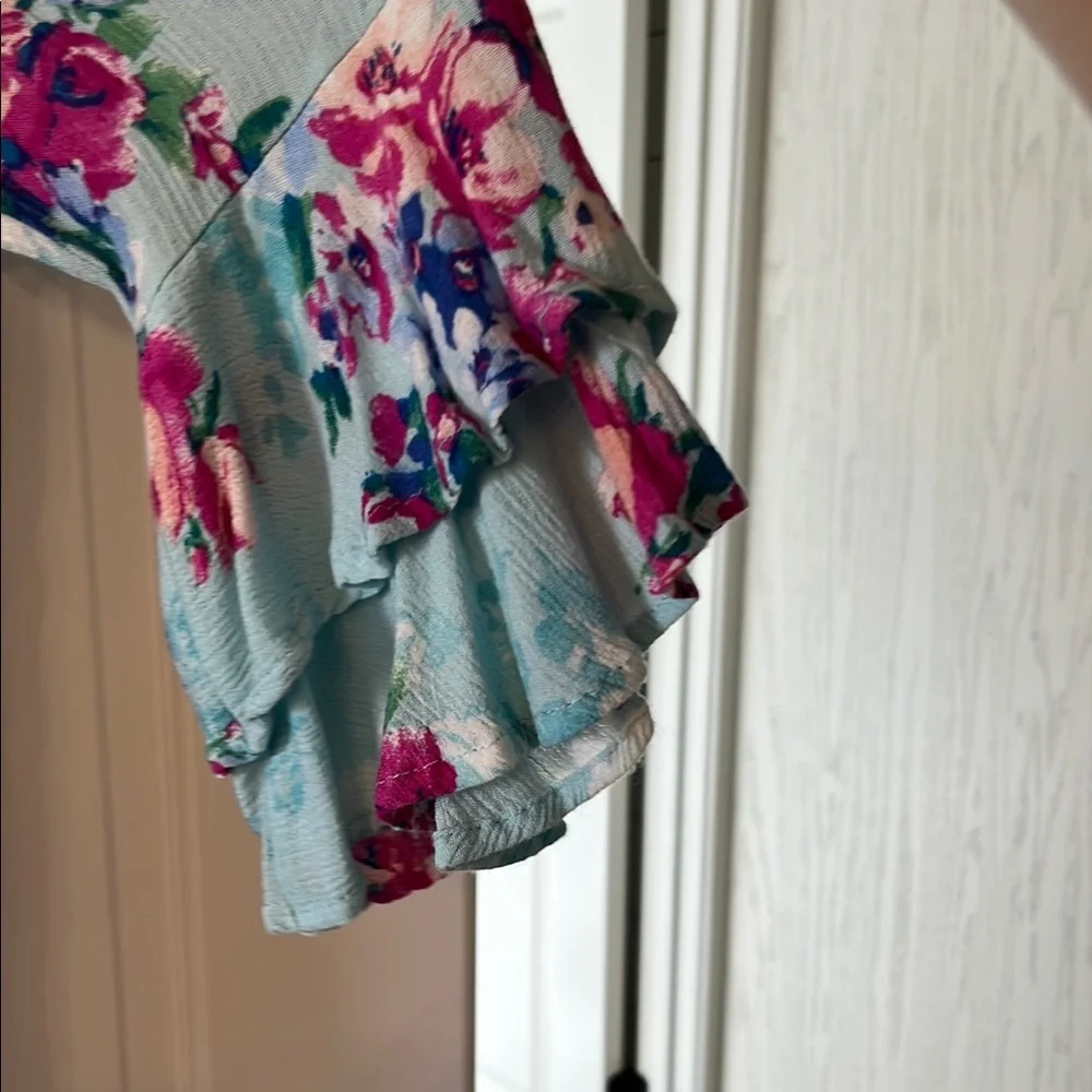 Newbury Kustom Blue and Pink Blouse with Floral Print and Flared Sleeves - Picture 5 of 9